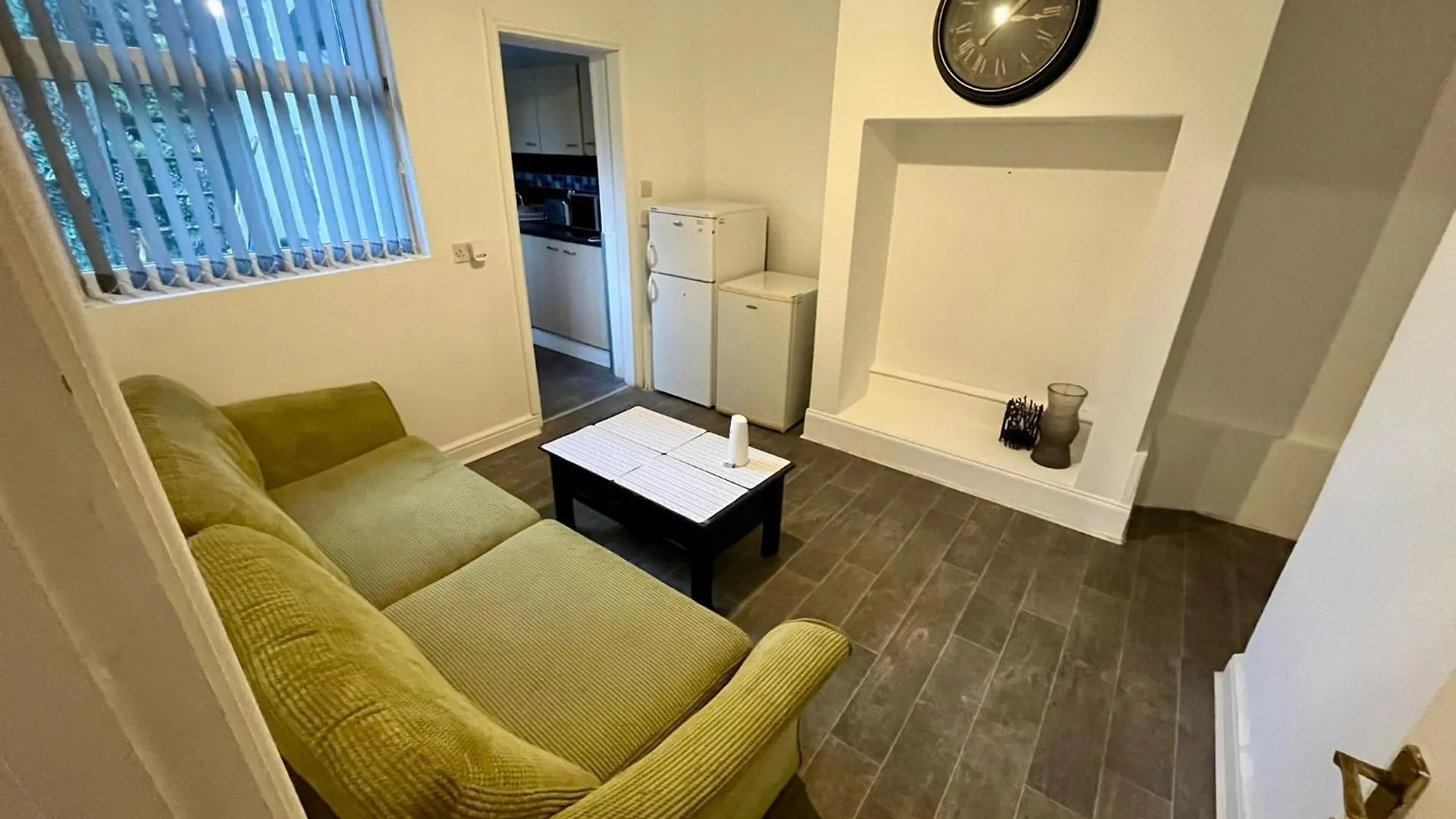 Homestay Db Room 2 Minutes Walk From Trent University Nottingham